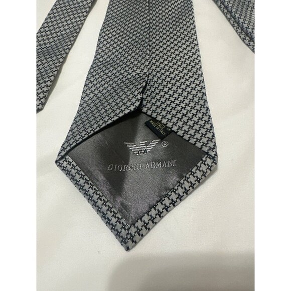 Giorgio Armani Gray Houndstooth 100% Silk Mens Tie Made In Italy - Picture 4 of 8